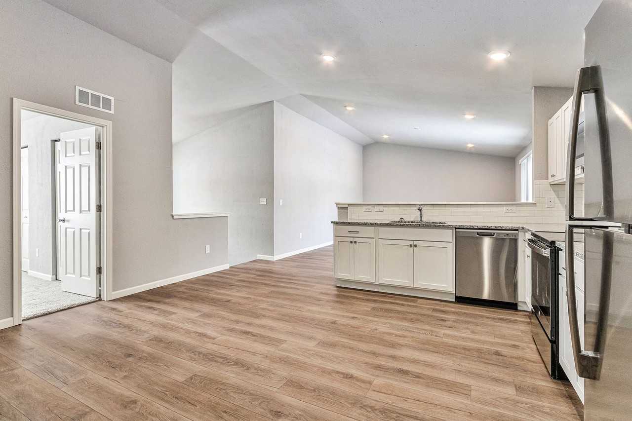 3882 Watertown Dr - Photo 6 of 18