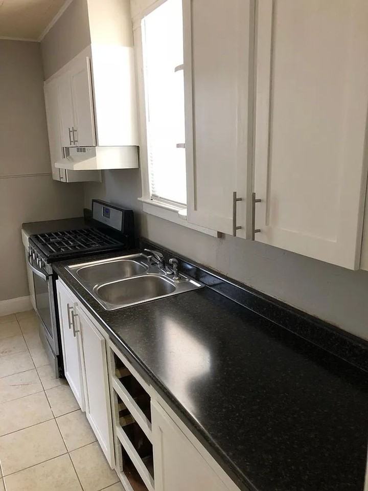 761 S Douglas Ave - Photo 4 of 13