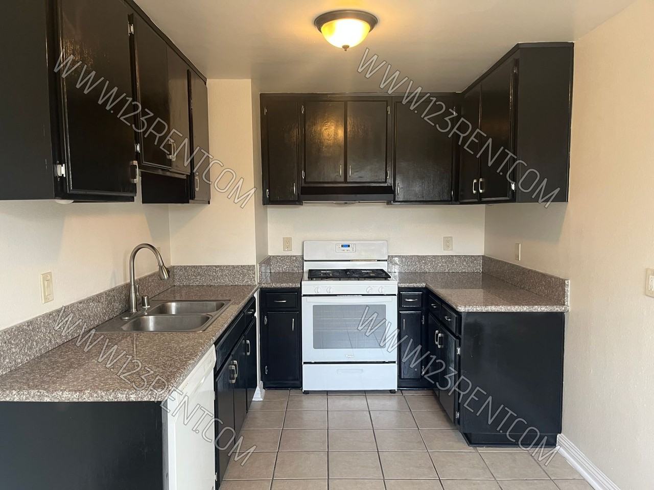 411 W Avenue J5 #5 - Photo 6 of 24