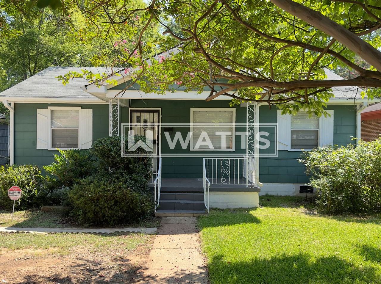 641 Center Way Sw - Photo 2 of 16