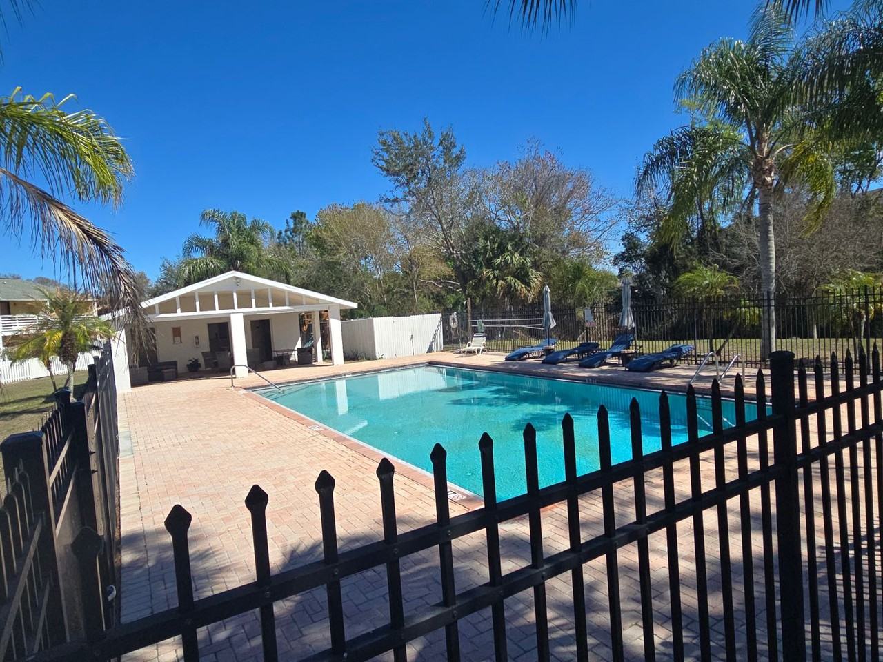 22640 Watersedge Blvd - Photo 2 of 12