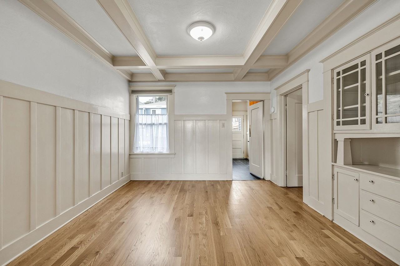 444 Baden Ave - Photo 6 of 26