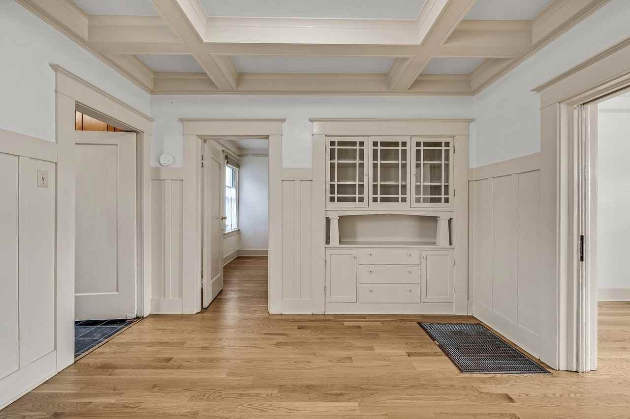 444 Baden Ave - Photo 7 of 26