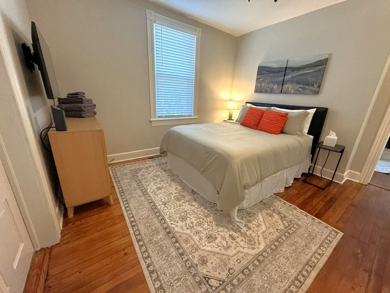 1249 Stokes St - Photo 4 of 16