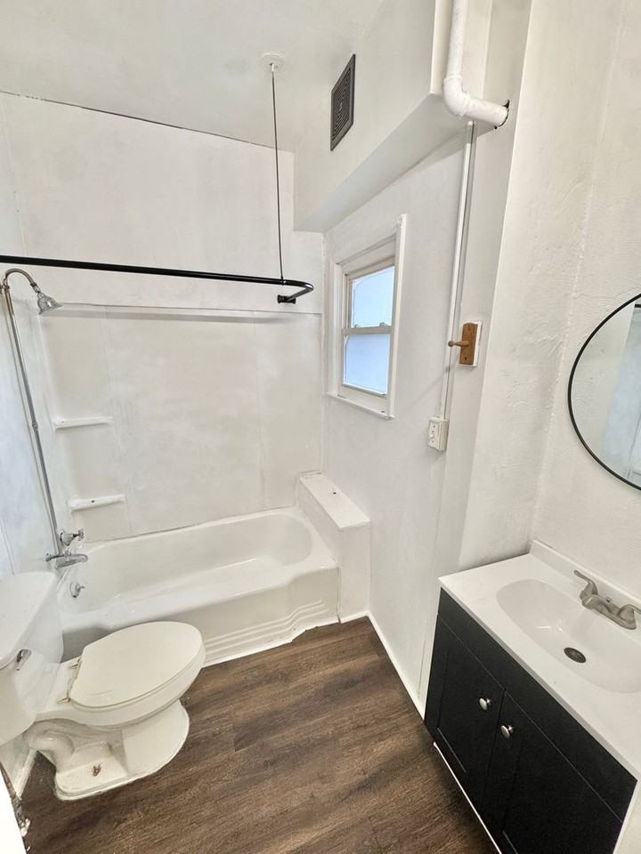 540 Montclair Ave - Photo 6 of 9