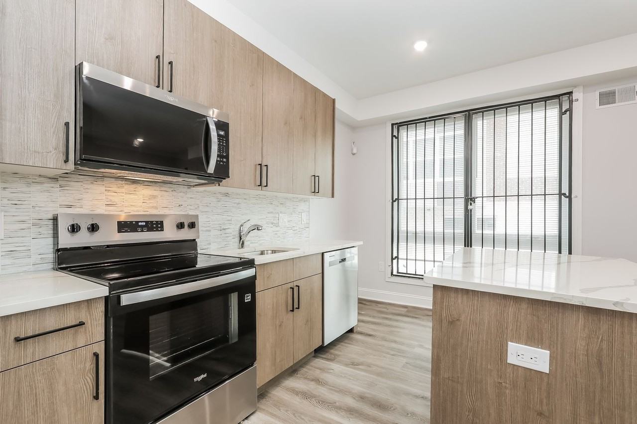 100 Cumberland Holdings LLC - Photo 2 of 33