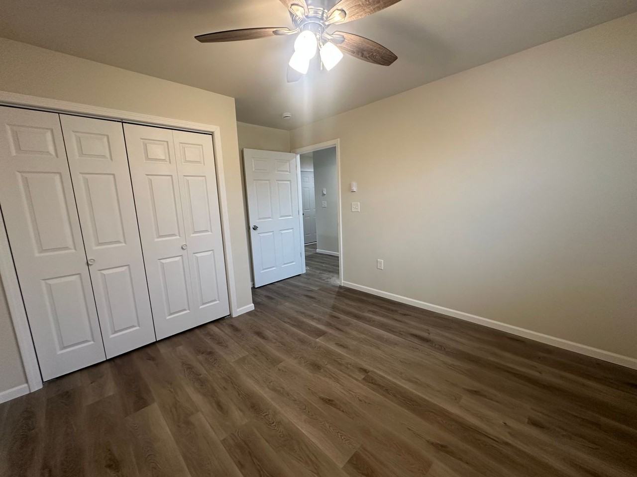 6547 Anderton Ave - Photo 3 of 4