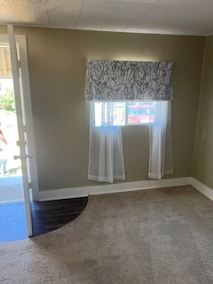 603 N River St - Photo 4 of 26