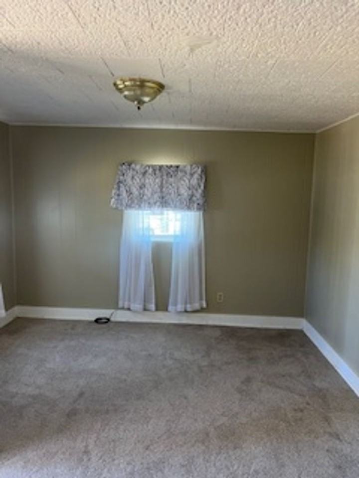 603 N River St - Photo 5 of 26