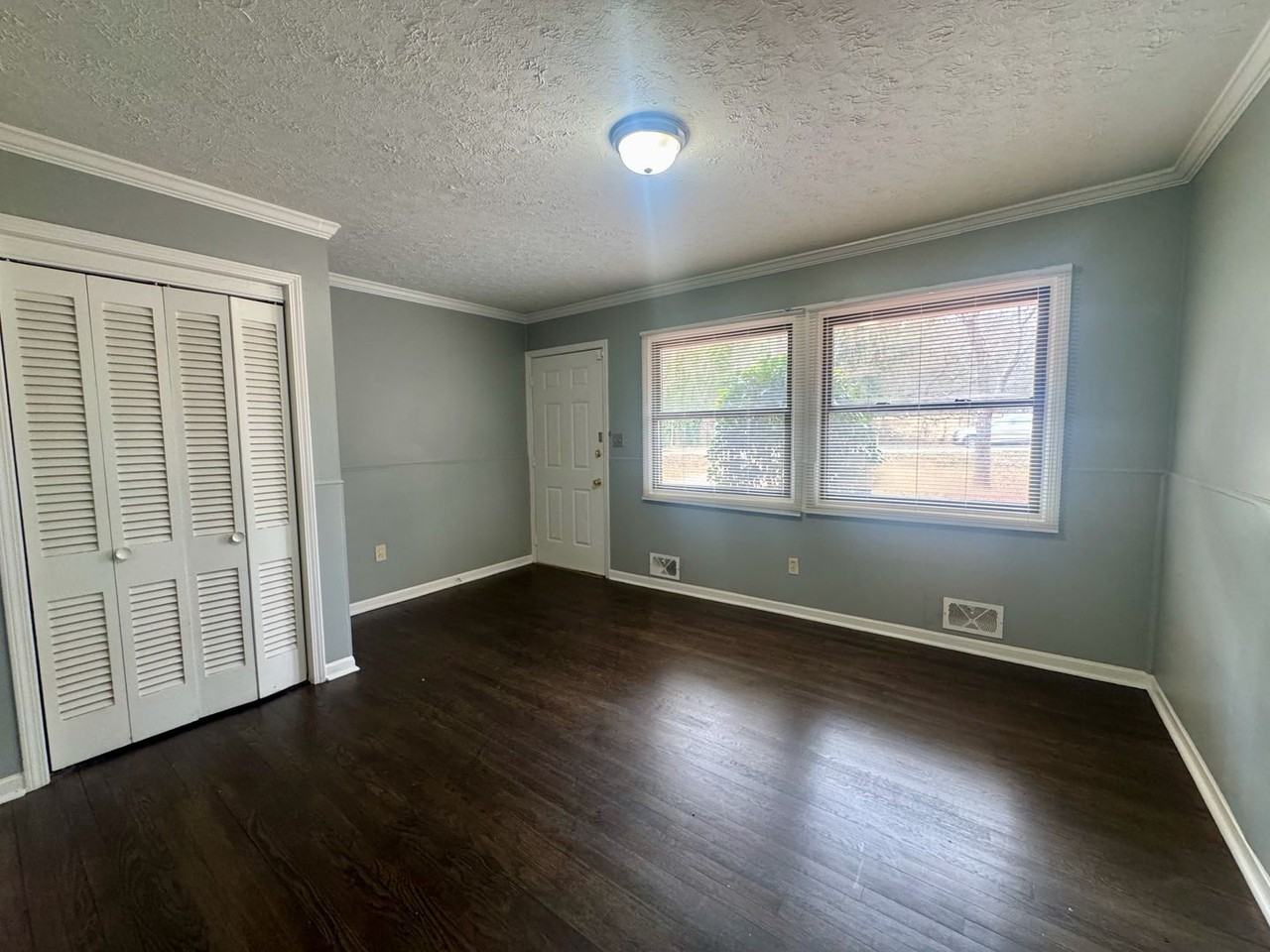 2456 Clay Rd - Photo 4 of 17