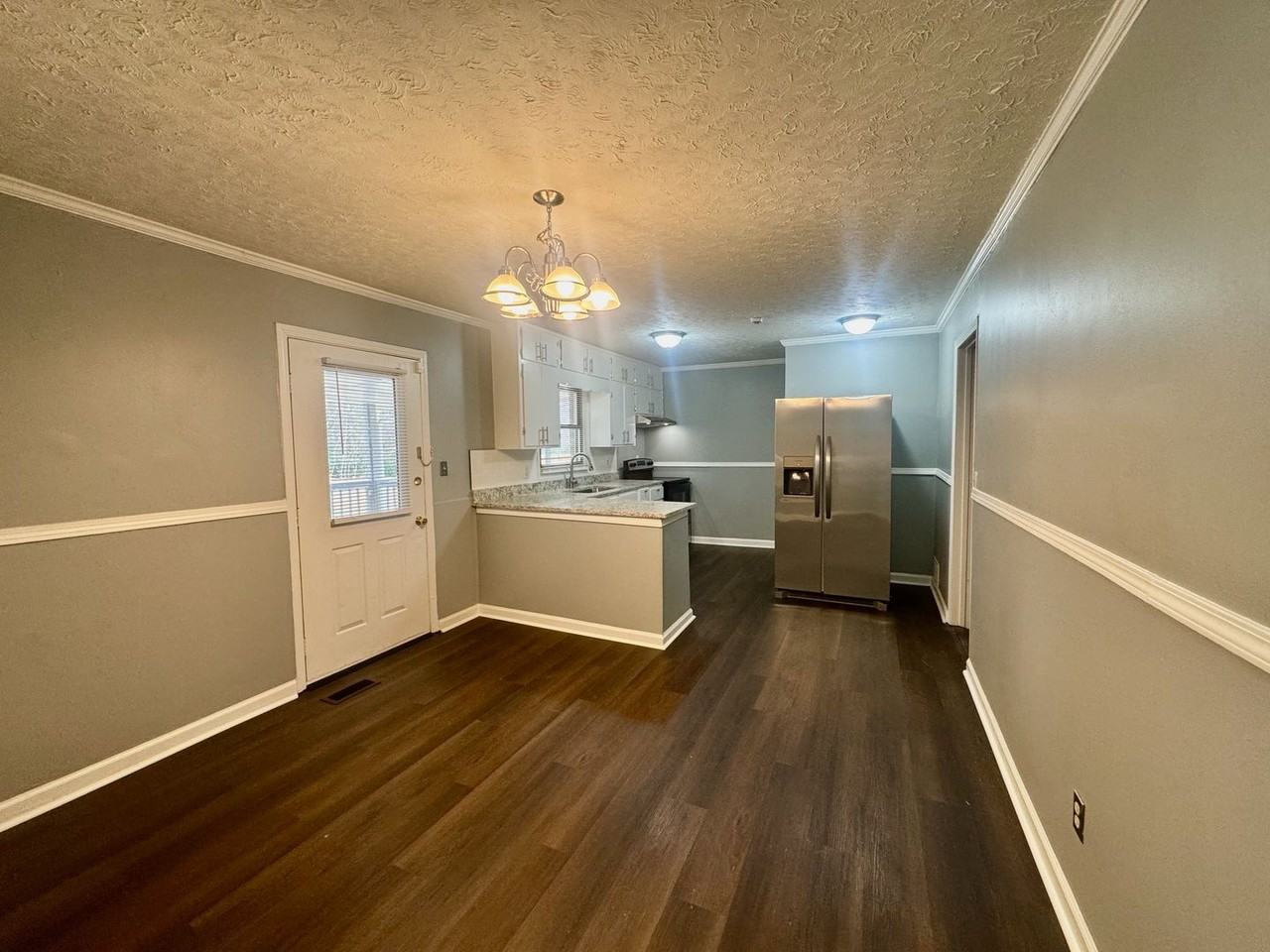 2456 Clay Rd - Photo 5 of 17