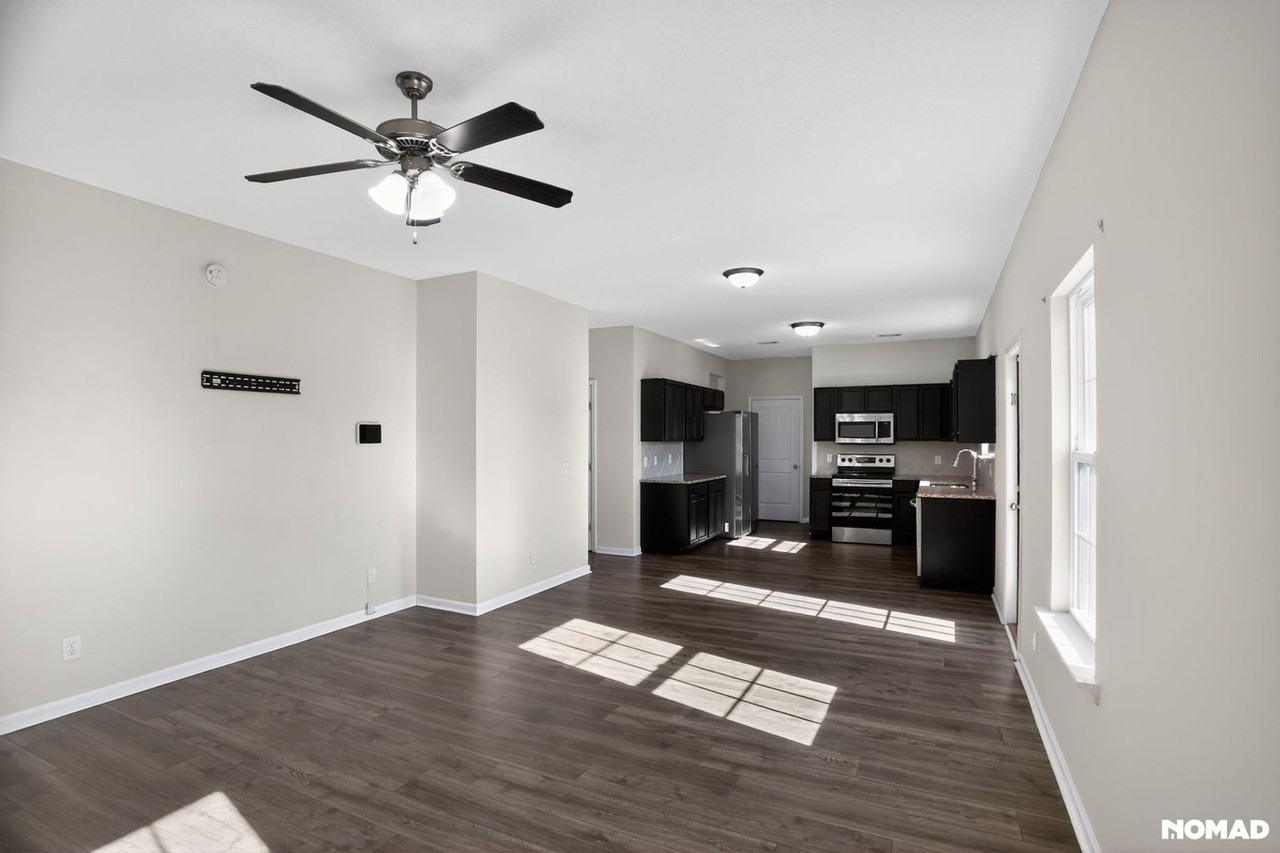 356 Huntington Dr Ne - Photo 7 of 32