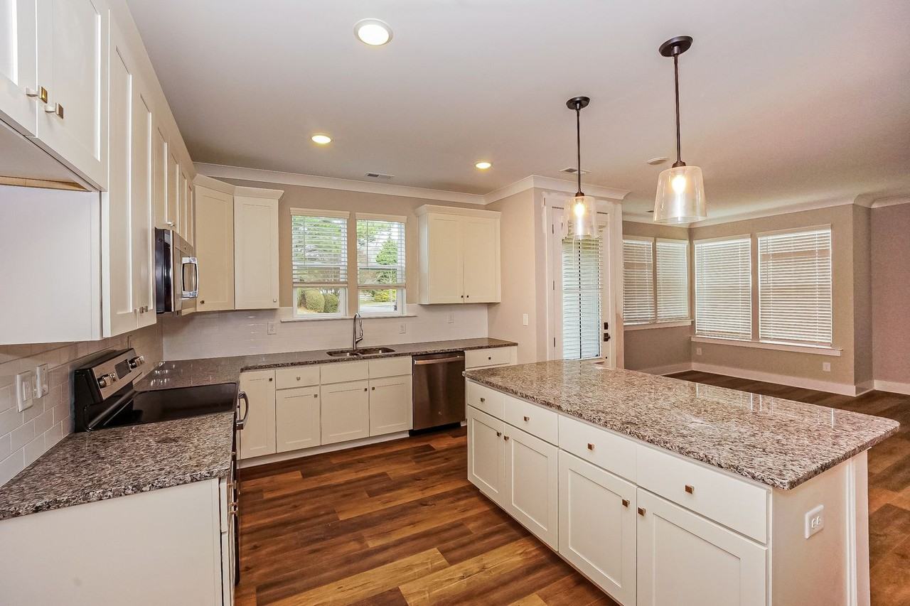 143 Carriage Club Dr - Photo 2 of 24