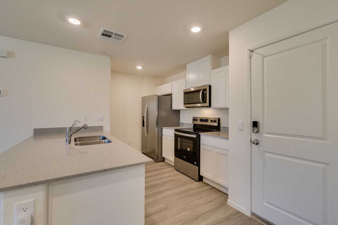 7375 Hayes Harbor Ct - Photo 2 of 41