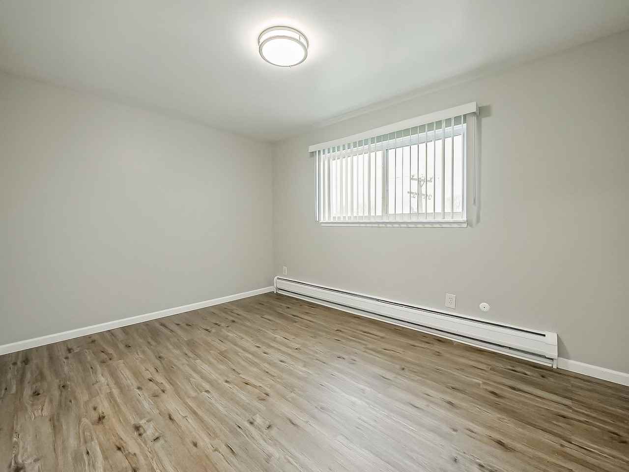 1490 Nancywood Dr - Photo 7 of 12