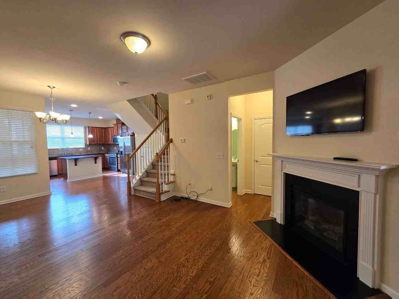 4 Dinara Dr - Photo 4 of 18