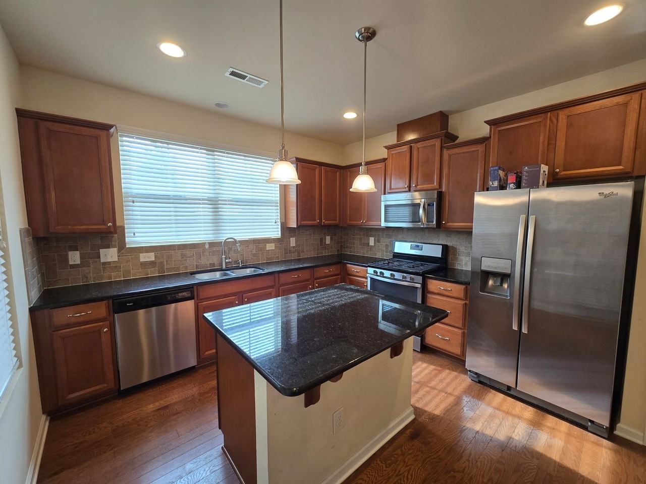 4 Dinara Dr - Photo 7 of 18