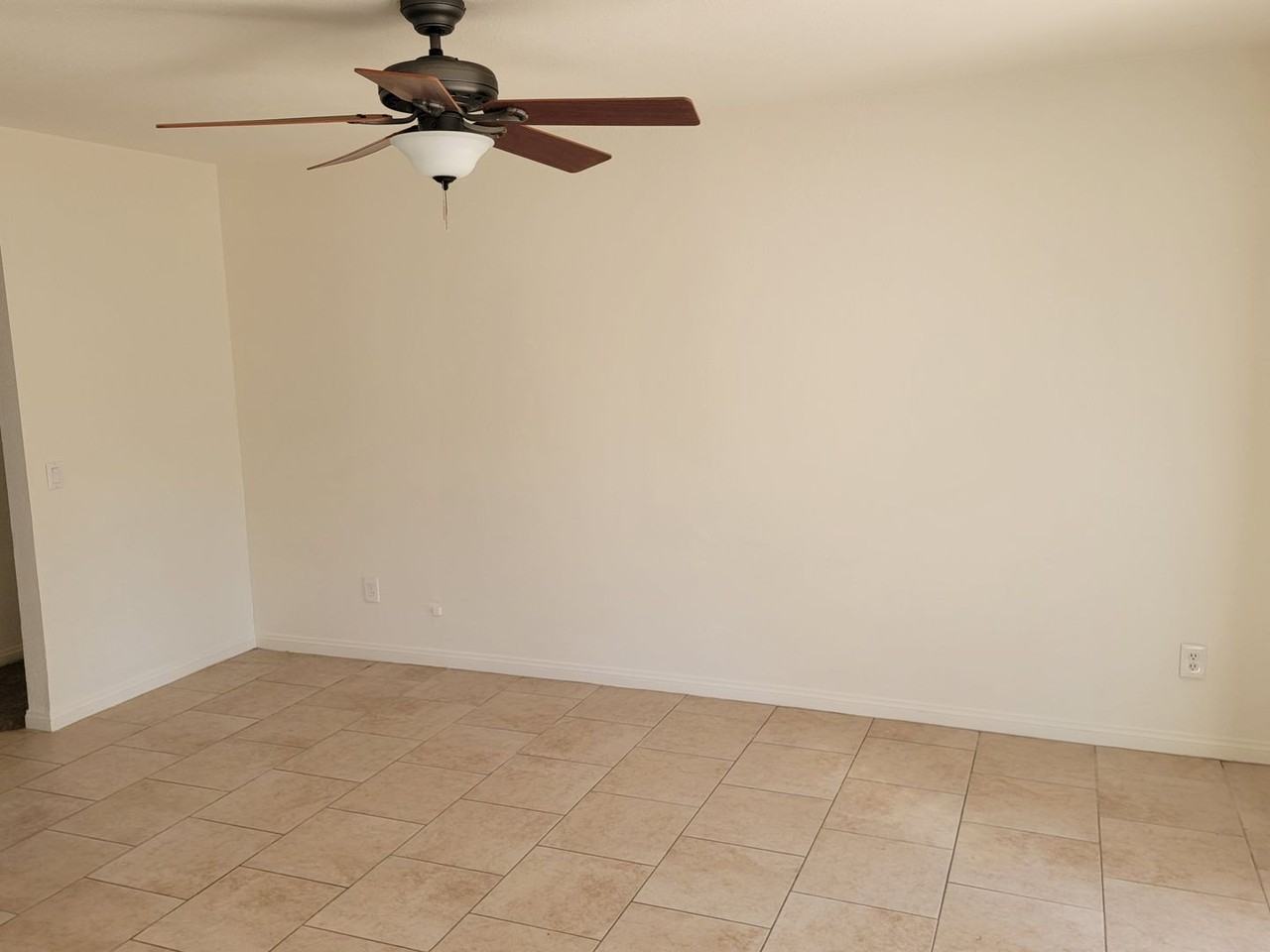 10962 Stonehenge Pl - Photo 4 of 17