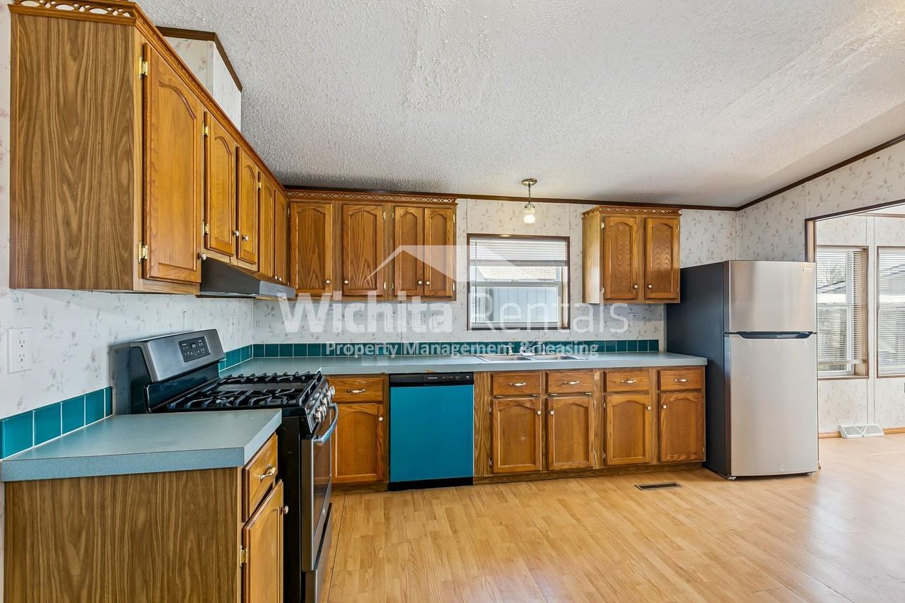 3315 W Fernwood St - Photo 7 of 14