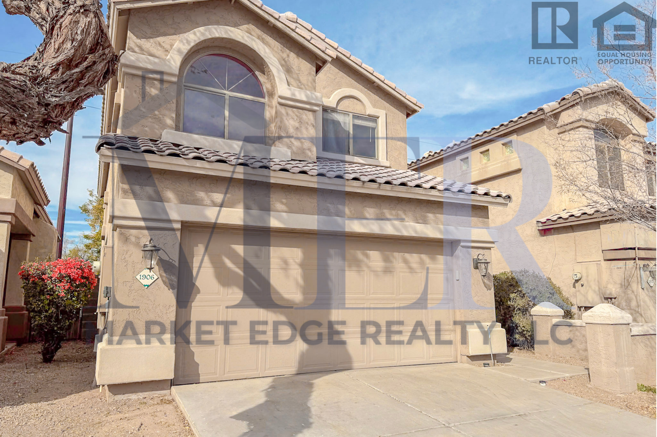 1906 N 106th Ln - Photo 4 of 46