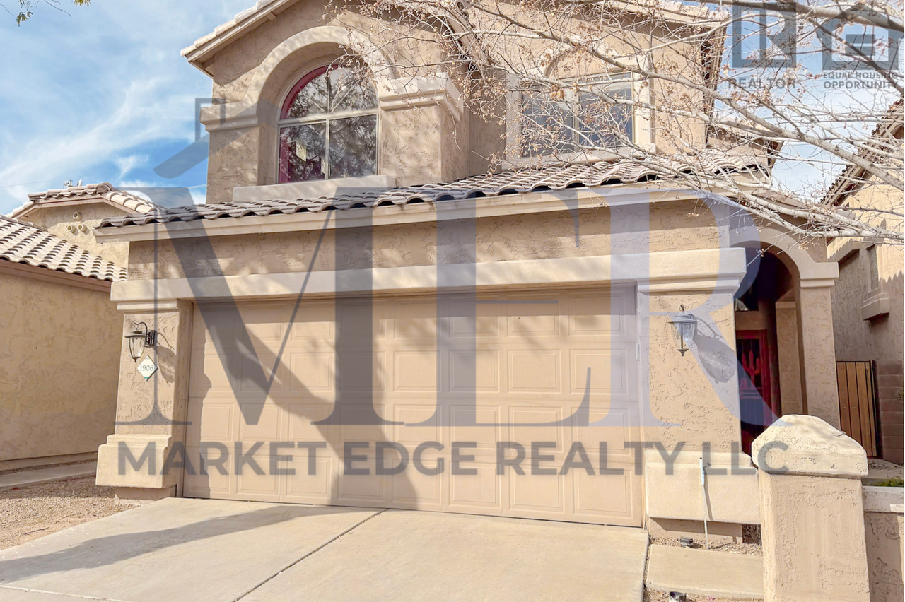 1906 N 106th Ln - Photo 5 of 46