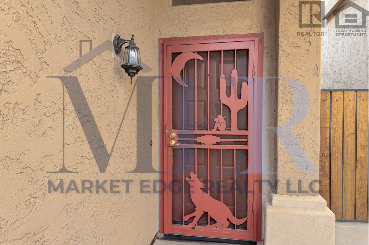 1906 N 106th Ln - Photo 7 of 46