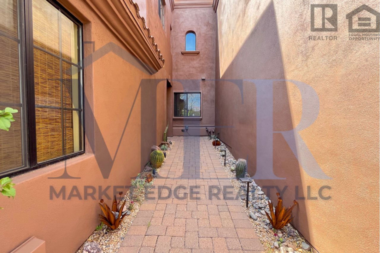 7200 E Ridgeview Pl #10 - Photo 6 of 50