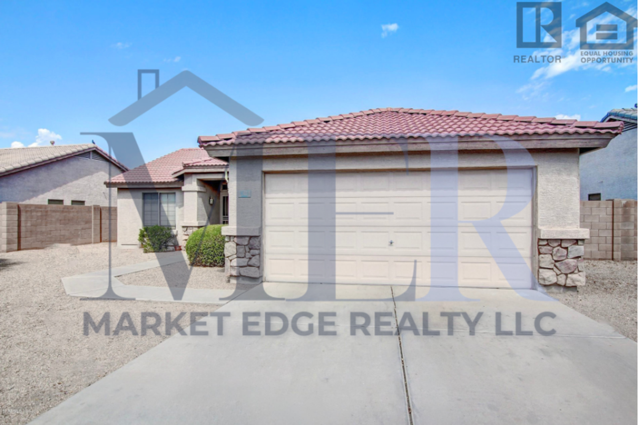 8016 W Whyman Ave - Photo 4 of 34