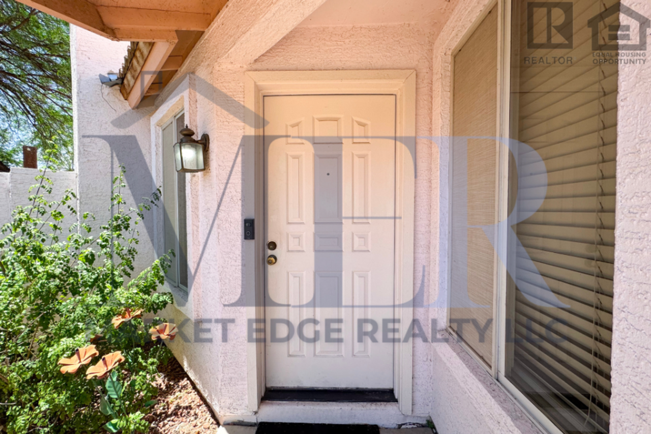 5251 W Pontiac Dr - Photo 7 of 50