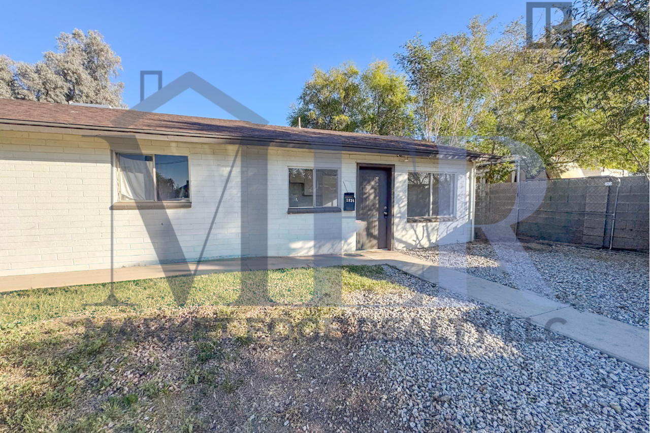 1834 E Yale St - Photo 6 of 28