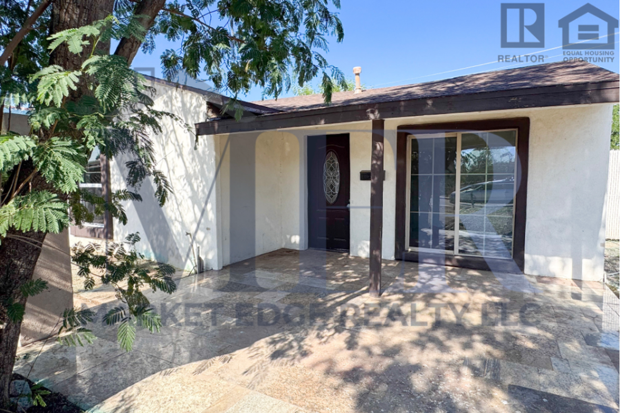 2134 E Oak St - Photo 7 of 31