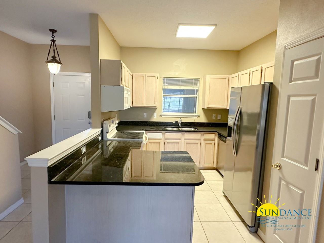 7223 Crown Ct - Photo 6 of 30