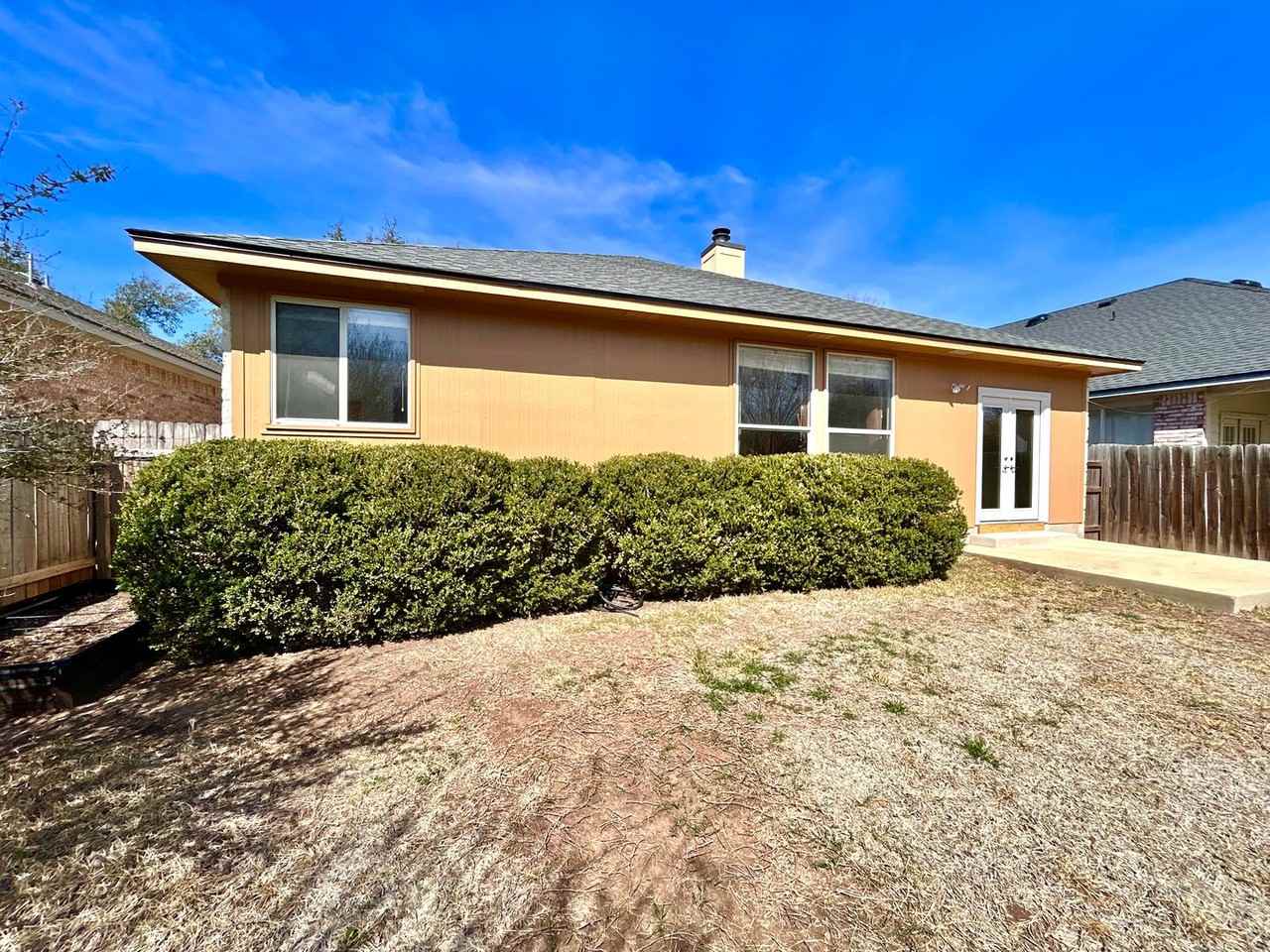 4029 Barlow Dr - Photo 5 of 31