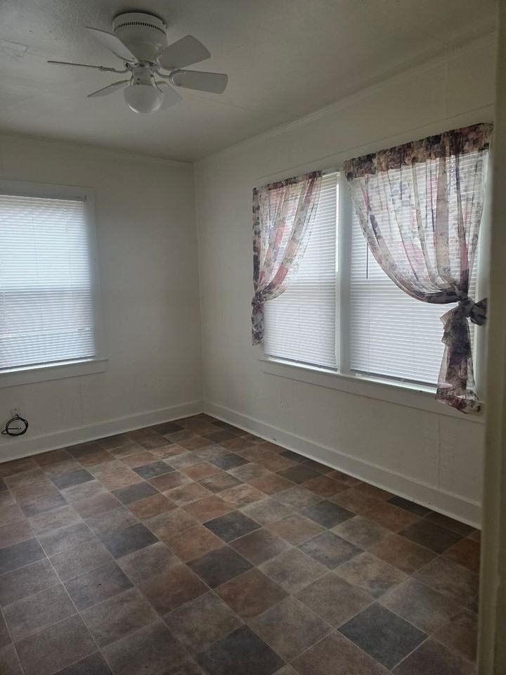 369 W Front St - Photo 4 of 12