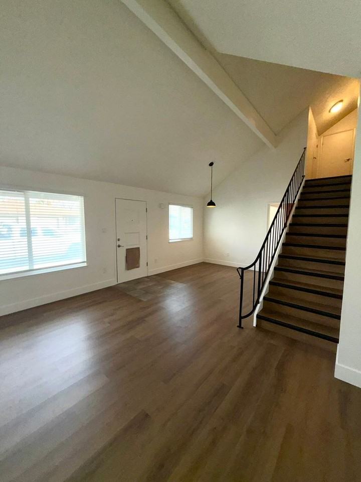 1643 York Way - Photo 6 of 21