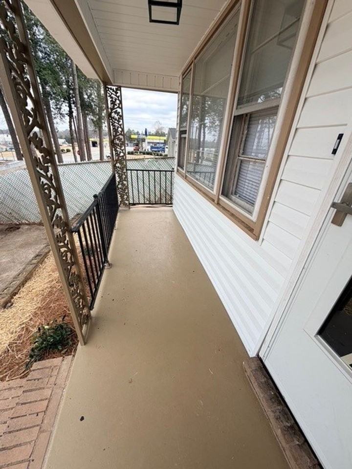 East Ave - Photo 2 of 23