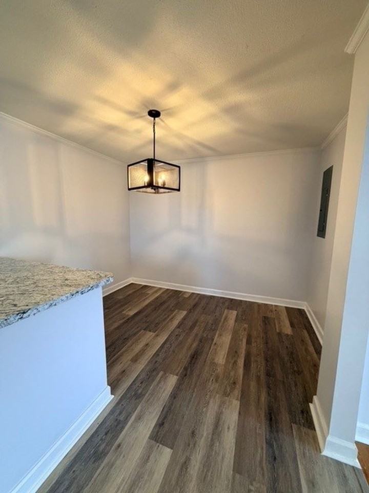 East Ave - Photo 5 of 23