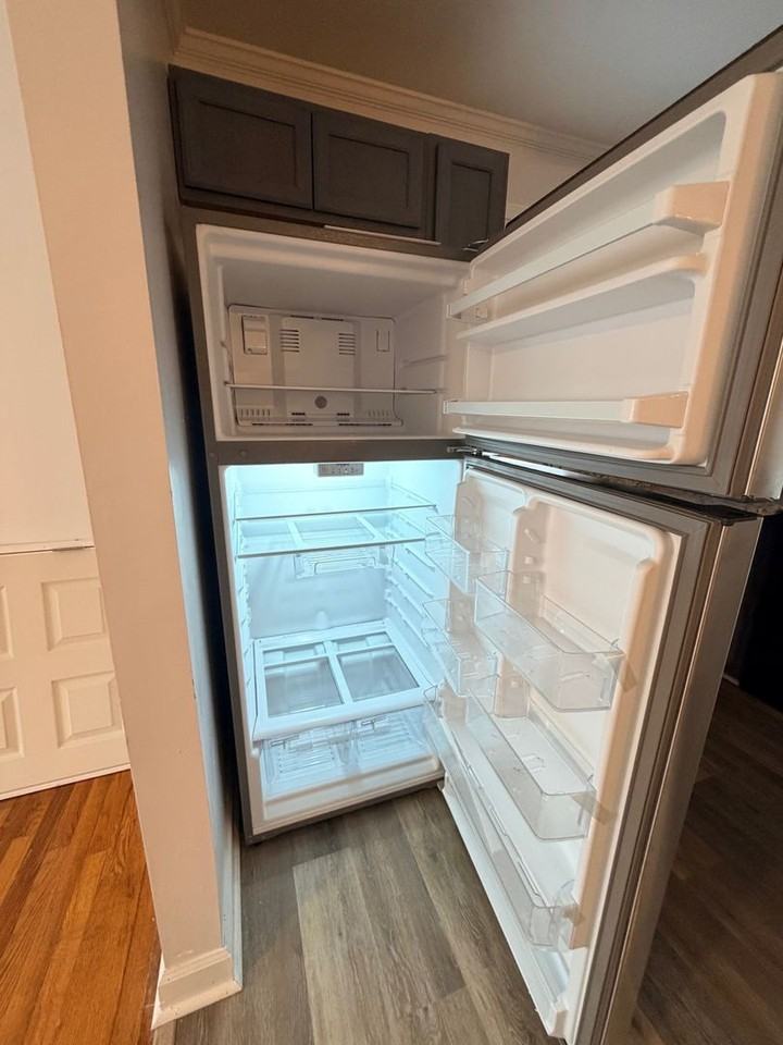 East Ave - Photo 6 of 23