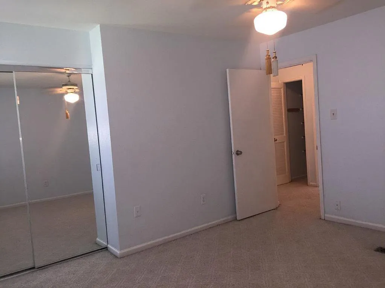 6927 Calder Ave #6 - Photo 5 of 8