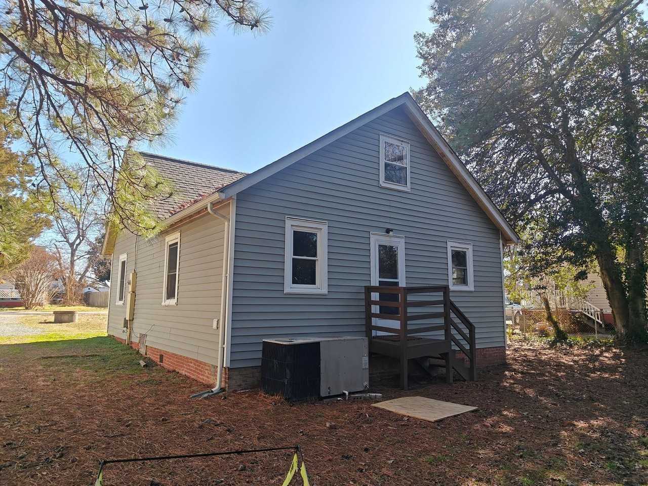 4908 Leonard Ave - Photo 3 of 16