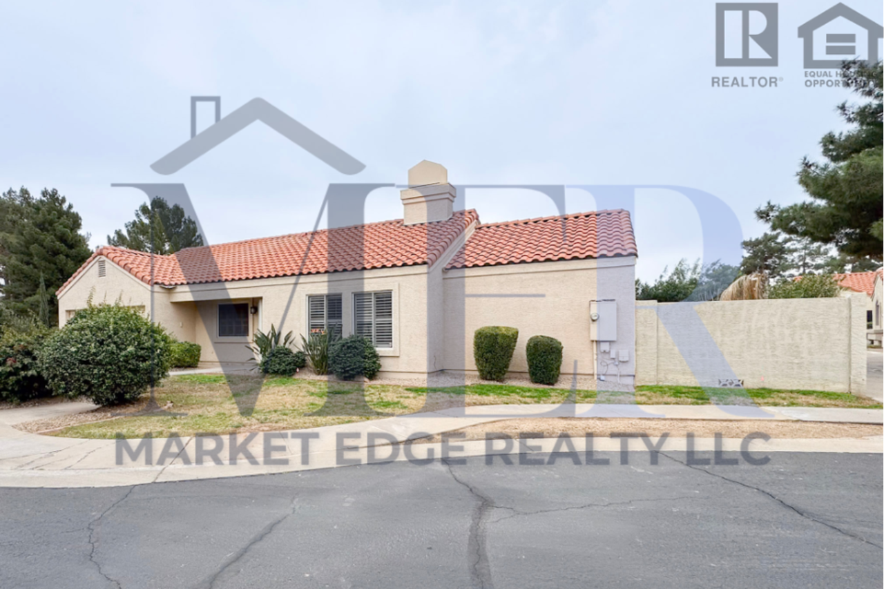 12030 N 40th Way - Photo 4 of 42