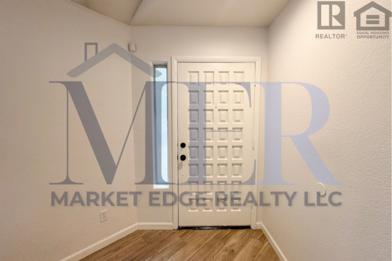 12030 N 40th Way - Photo 6 of 42