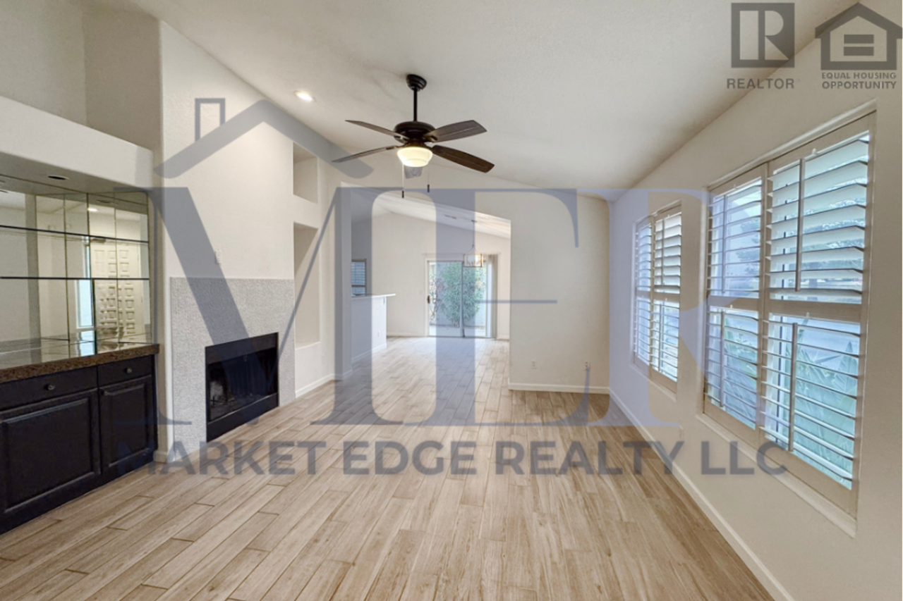 12030 N 40th Way - Photo 7 of 42