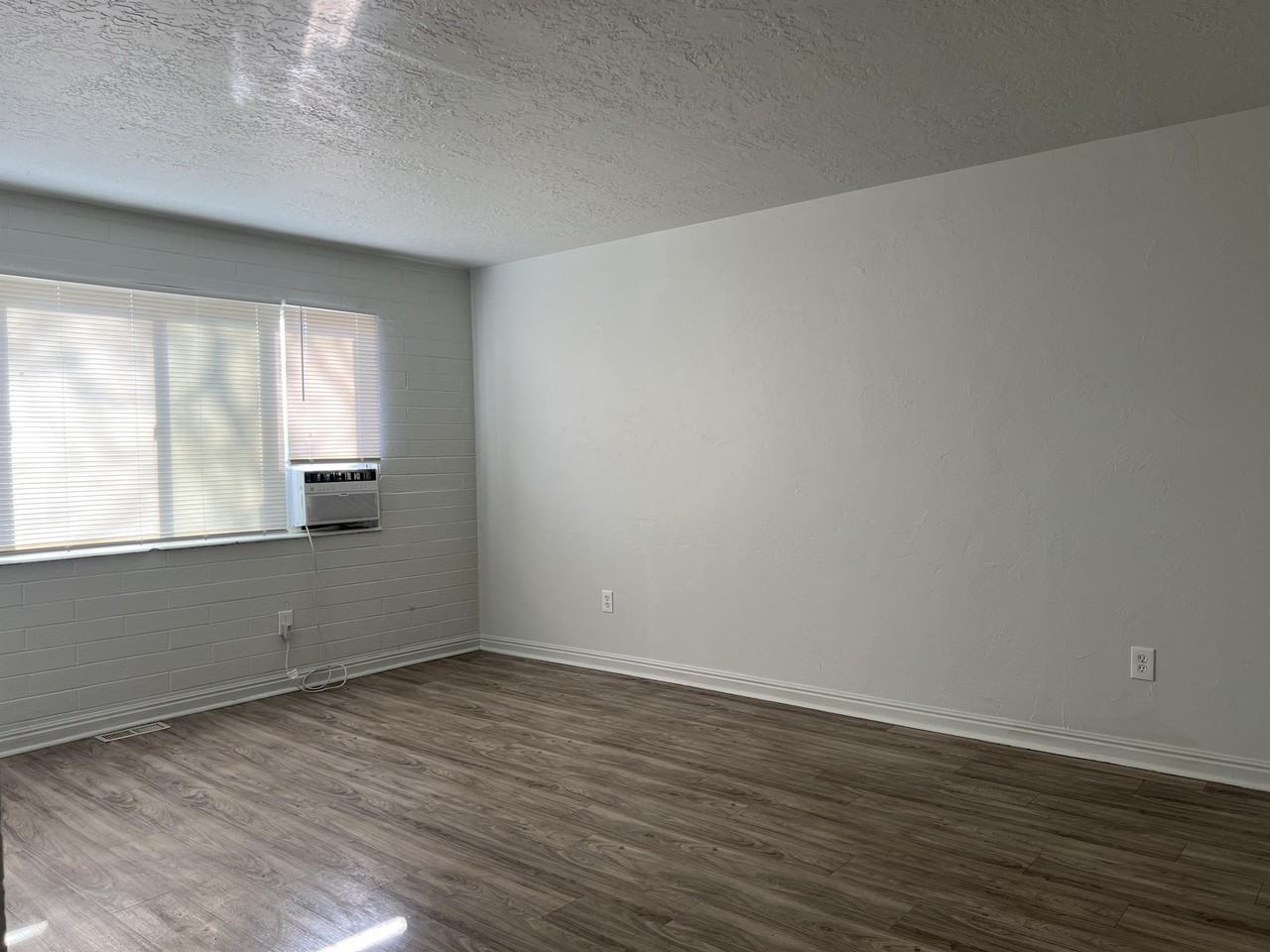 260 N Aly #11 - Photo 2 of 15