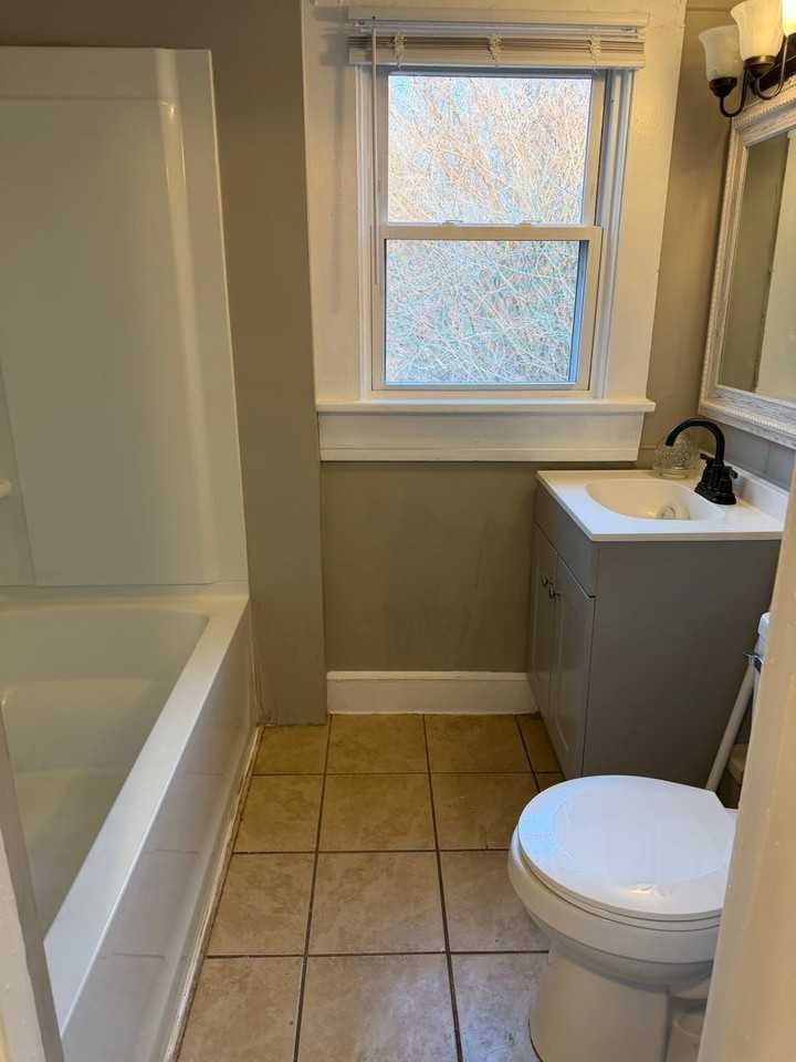 921 Fairview Ave - Photo 6 of 7