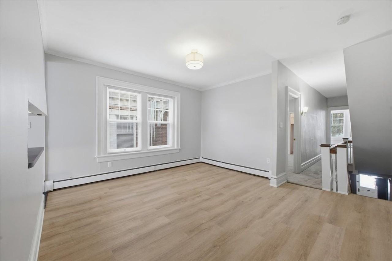 1542 W Walnut St #2 - Photo 5 of 25