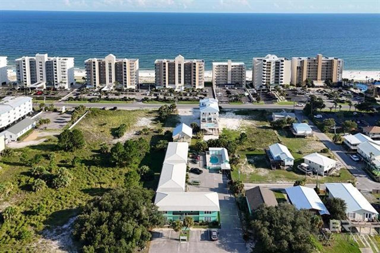 979 W Lagoon Ave - Photo 2 of 18