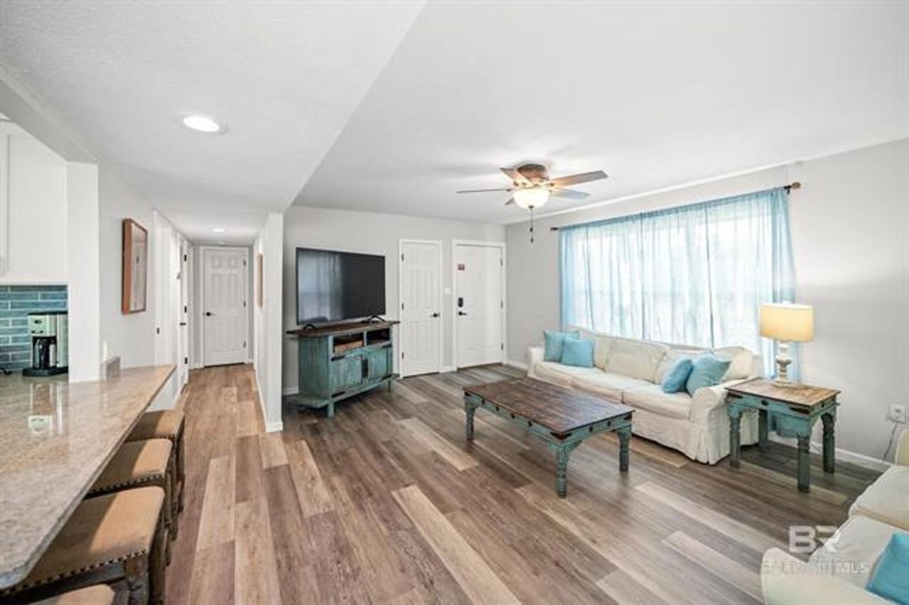 979 W Lagoon Ave - Photo 4 of 18