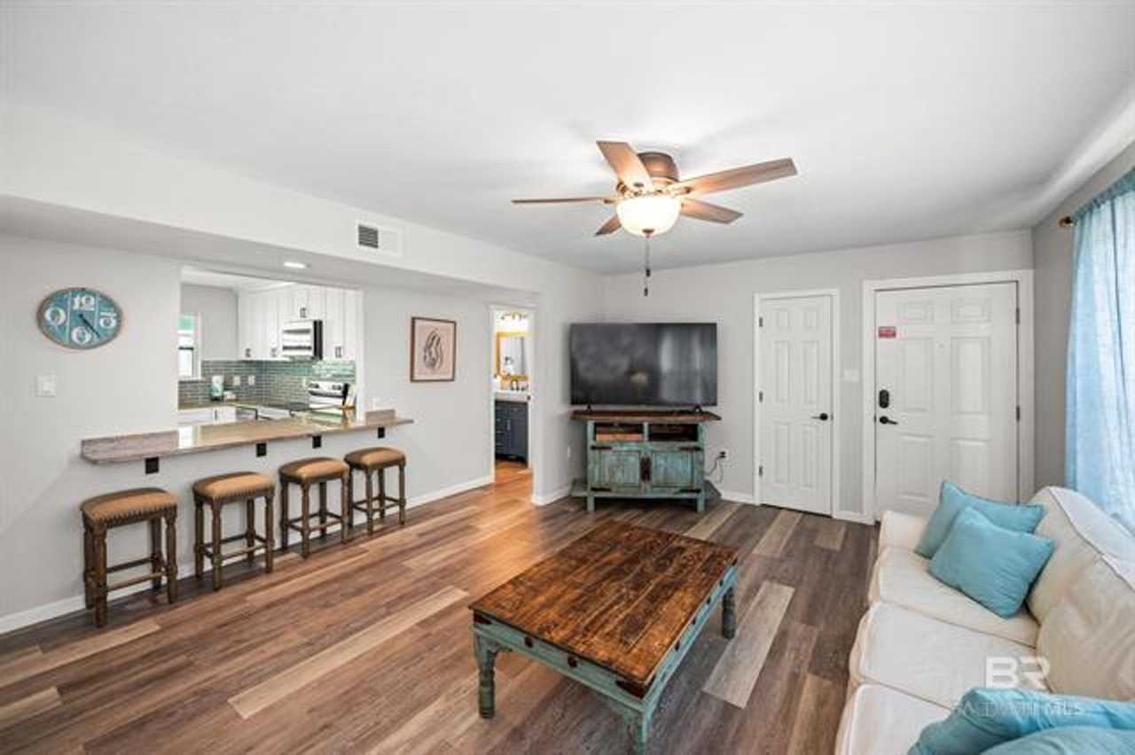 979 W Lagoon Ave - Photo 5 of 18