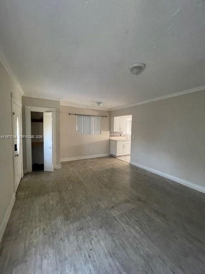 121 Ne 169th Ter - Photo 4 of 11